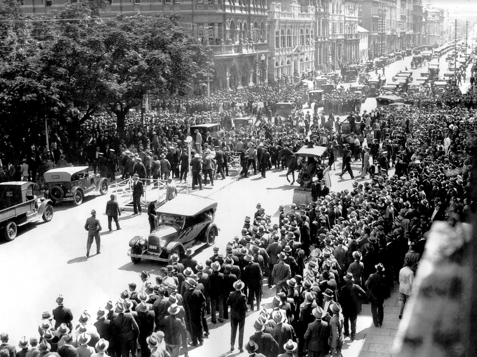 the-1931-perth-treasury-building-riot-unemployed-workers-during-the